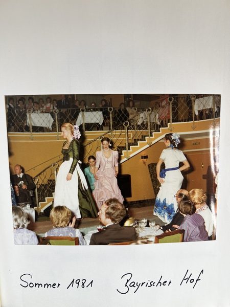 Modenschau im Bayerischen Hof — Aufnahme aus dem Familienalbum