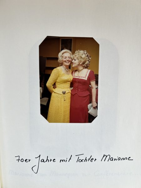 Ludwiga und Marianne — Aufnahme aus dem Familienalbum
